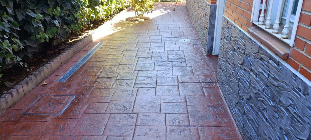 HormigÃ³n Impreso FM MuÃ±oz - Pavimento decorativo exterior resistente 24