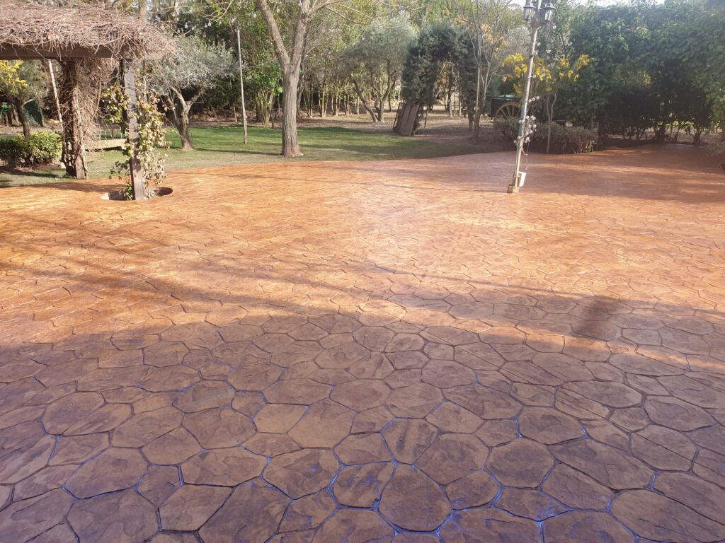 HormigÃ³n Impreso FM MuÃ±oz - Pavimento decorativo en jardÃ­n proyecto 6